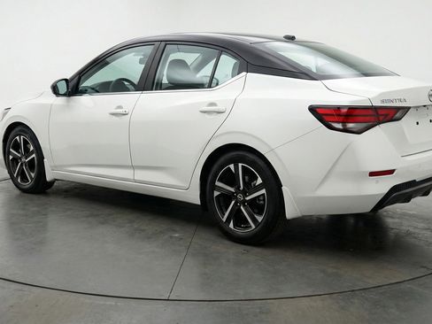 Used 2025 Nissan Sentra SV image 6