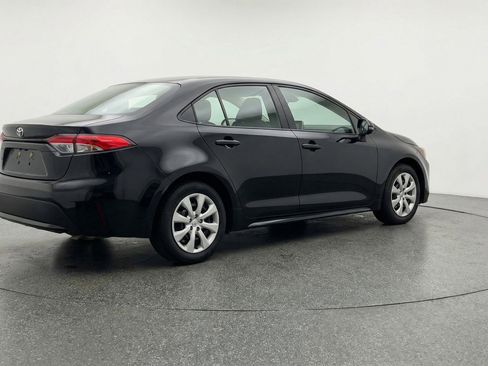 Used 2025 Toyota Corolla LE image 9