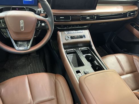 Used 2025 Lincoln Aviator Reserve w/ Illumination Package RWD image 21