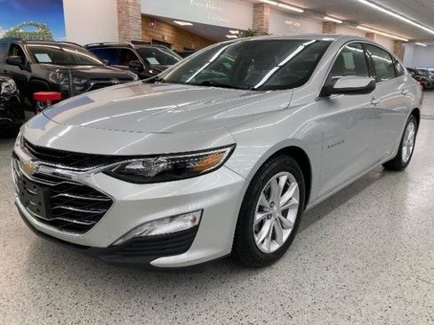 Used 2019 Chevrolet Malibu LT w/ Driver Confidence Package II image 1