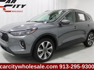 Used 2023 Ford Escape Platinum AWD/4WD video 1