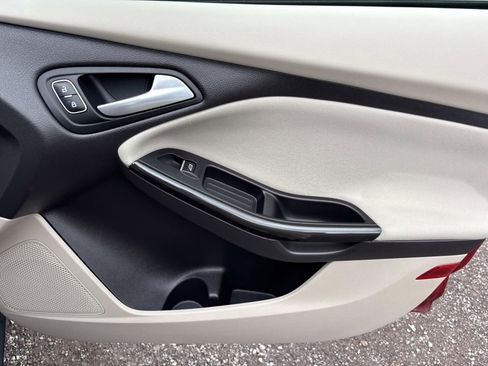 Used 2015 Ford Focus Electric Hatchback image 20