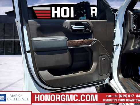 Used 2023 GMC Sierra 2500 Denali AWD/4WD image 21