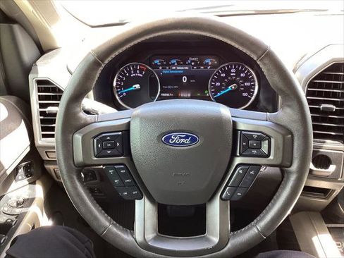 Used 2018 Ford Expedition Max XLT w/ Equipment Group 202A RWD image 30