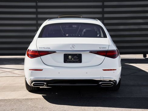 Used 2025 Mercedes-Benz Maybach S 680 4MATIC image 17