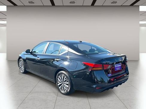 Used 2025 Nissan Altima 2.5 SV FWD image 6