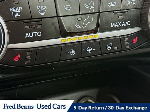 Used 2022 Ford Escape SE w/ SE Sport Appearance Package AWD/4WD image 26