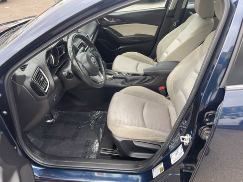 Used 2015 MAZDA MAZDA3 i Touring image 17