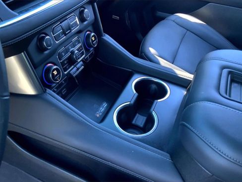 Used 2023 Chevrolet Tahoe Z71 w/ Luxury Package image 18