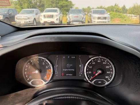 Used 2019 Jeep Renegade Sport w/ Sport Appearance Group AWD/4WD image 15