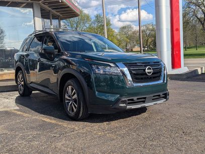 Used 2024 Nissan Pathfinder SL