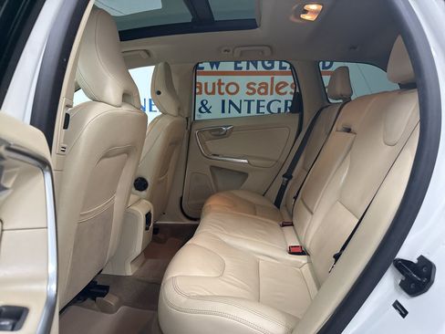 Used 2013 Volvo XC60 T6 AWD/4WD image 11