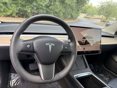 Used 2023 Tesla Model 3 Standard Range RWD image 14