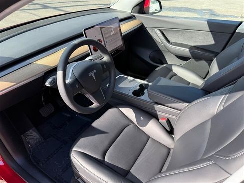 Used 2023 Tesla Model Y Long Range AWD/4WD image 9