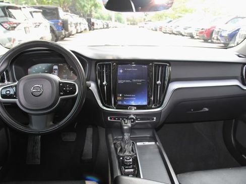 Used 2020 Volvo S60 T5 Momentum FWD image 33