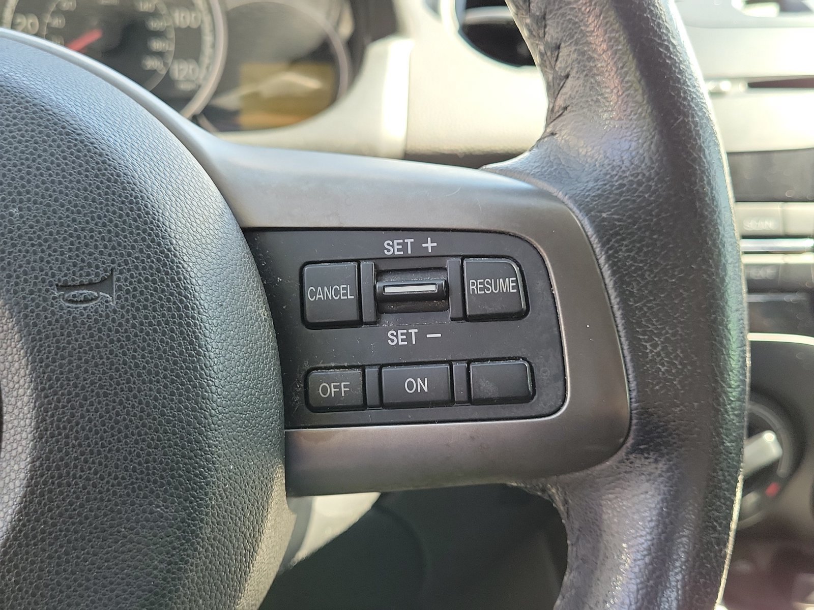 Used 2012 MAZDA MAZDA2 Touring FWD image 23