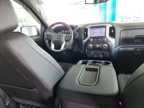 Used 2021 GMC Sierra 1500 SLT image 2