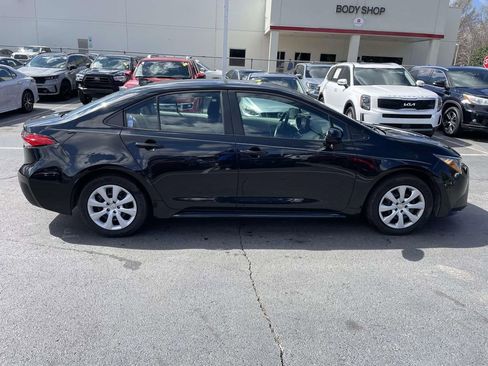 Used 2022 Toyota Corolla LE image 10