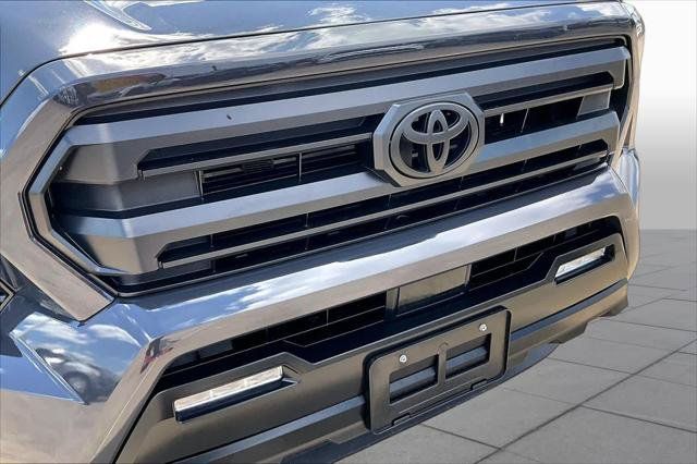 Certified 2026 Toyota Tacoma SR5 AWD/4WD image 30