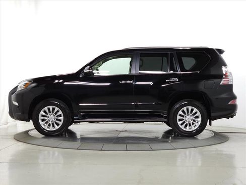 Used 2017 Lexus GX 460 image 4