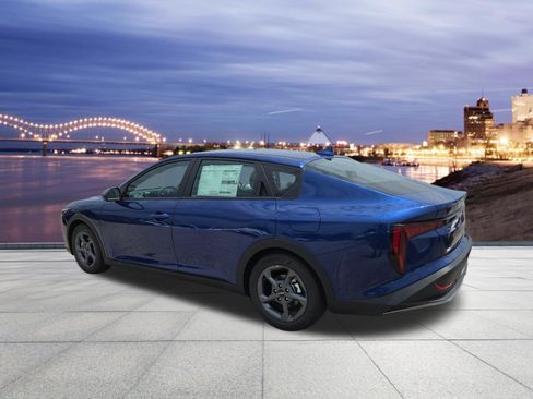 New 2026 Kia K4 FWD image 3
