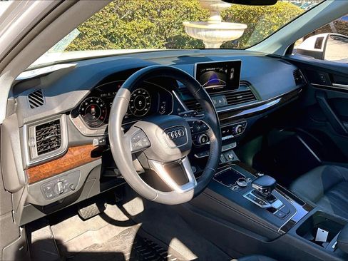 Used 2020 Audi Q5 2.0T Premium Plus w/ Premium Plus Package AWD/4WD image 17