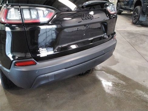 Used 2023 Jeep Cherokee Altitude Lux w/ Lux Elite Package image 16