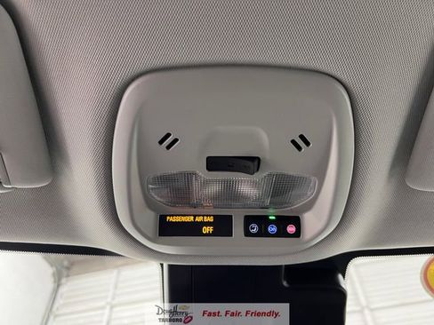 Used 2025 Chevrolet Trax LT image 44