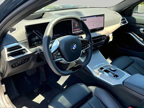 Certified 2025 BMW 330i Sedan RWD image 19