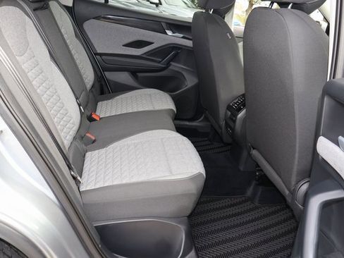 Certified 2025 Volkswagen Tiguan S image 18