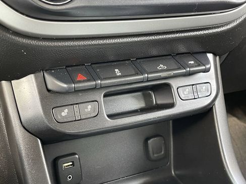 Used 2016 Chevrolet Colorado LT w/ Luxury Package, Chrome image 24