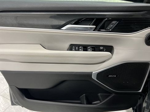 Used 2022 Jeep Wagoneer Series I image 22