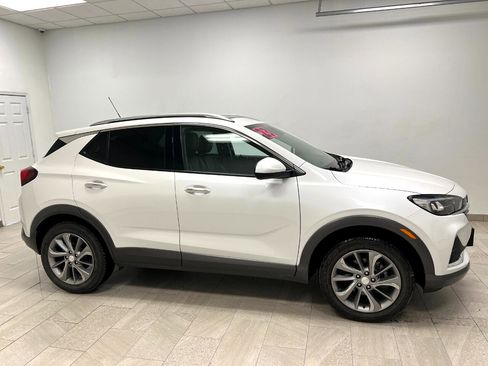 Used 2023 Buick Encore GX Essence w/ Experience Buick Package image 7