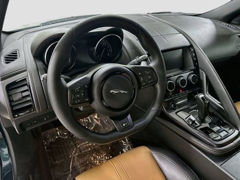 Used 2016 Jaguar F-TYPE R AWD/4WD image 4