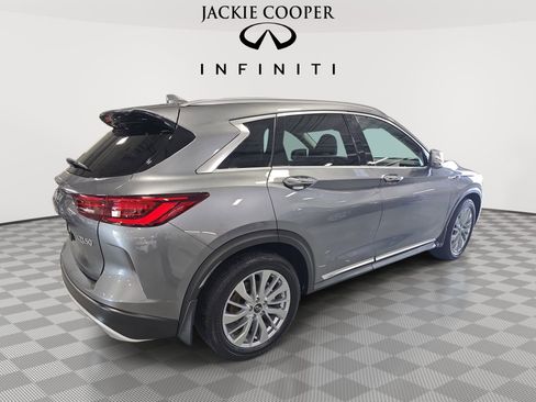 Certified 2025 INFINITI QX50 Luxe w/ Accent Package image 5