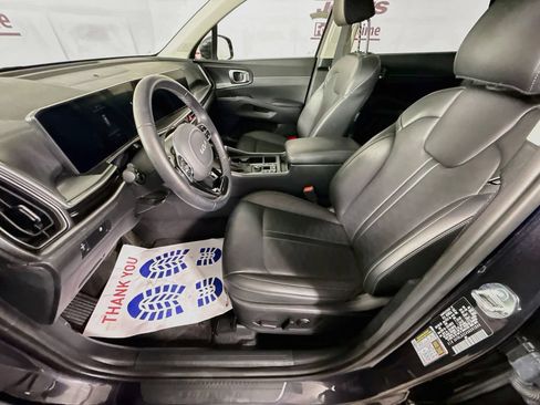 Certified 2025 Kia Sorento S AWD/4WD image 26