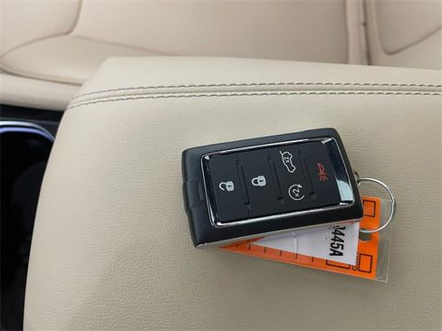 Used 2024 Jeep Grand Cherokee Limited 4xe image 5