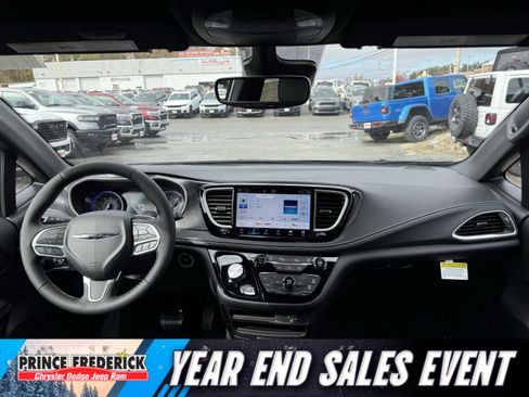 New 2026 Chrysler Pacifica Select image 17