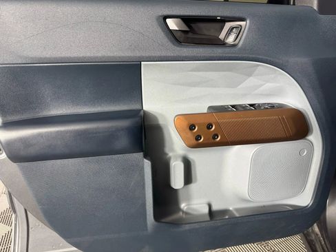 Used 2022 Ford Maverick Lariat image 36