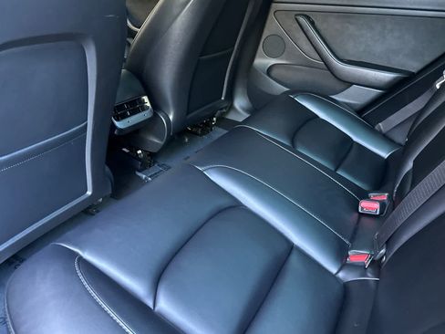 Used 2023 Tesla Model 3 Standard Range RWD image 4