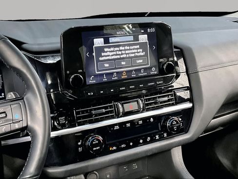 Used 2025 Nissan Pathfinder Platinum FWD image 7