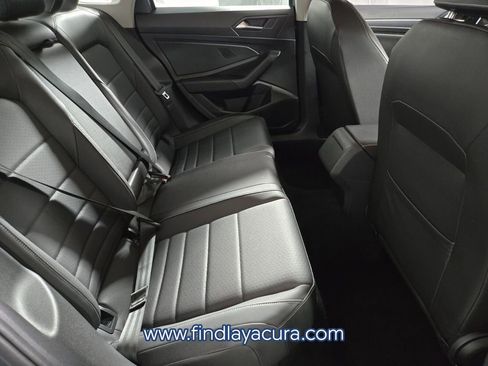 Used 2024 Volkswagen Jetta SE FWD image 15