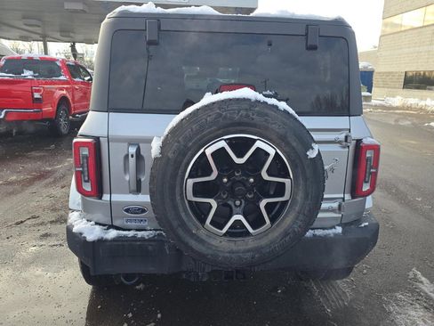 Used 2022 Ford Bronco Outer Banks image 4