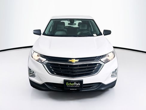 Used 2021 Chevrolet Equinox LS w/ LPO, Floor Liner Package FWD image 2
