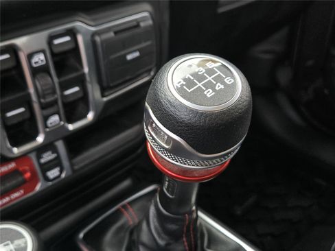 Used 2021 Jeep Wrangler Unlimited Rubicon AWD/4WD image 29