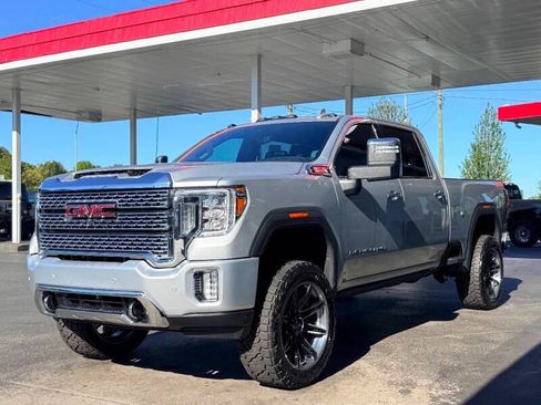Used 2023 GMC Sierra 2500 Denali w/ Denali Ultimate Package AWD/4WD image 4