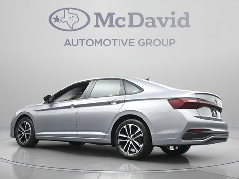 Used 2025 Volkswagen Jetta Sport FWD image 27