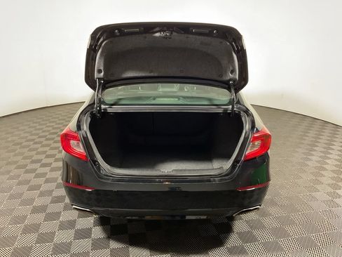 Used 2018 Honda Accord Sport image 13