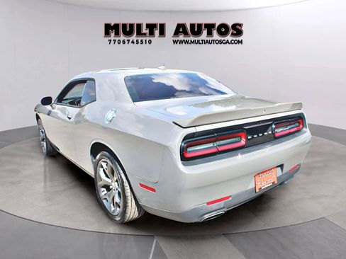 Used 2017 Dodge Challenger SXT Plus image 7