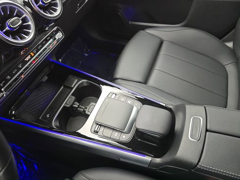 Certified 2022 Mercedes-Benz GLB 250 GLB 250 image 25